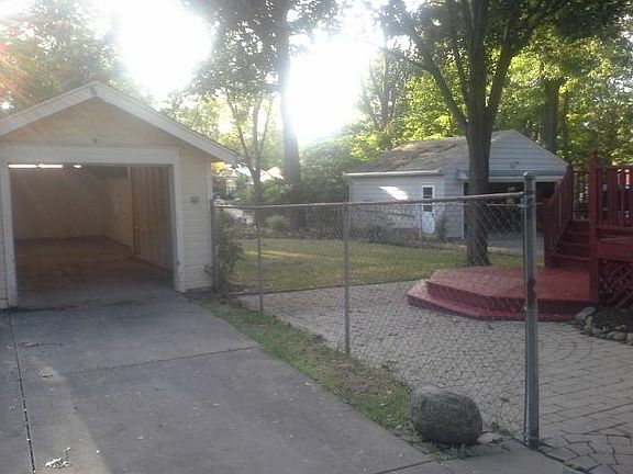 4th image of 3528 Orchard Dr
