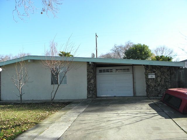 1st image of 655 Barto St