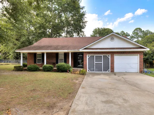 1818 Palomino Cir, Sumter, SC 29154
