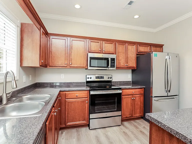 832 Hammersmith Dr — Photo 7