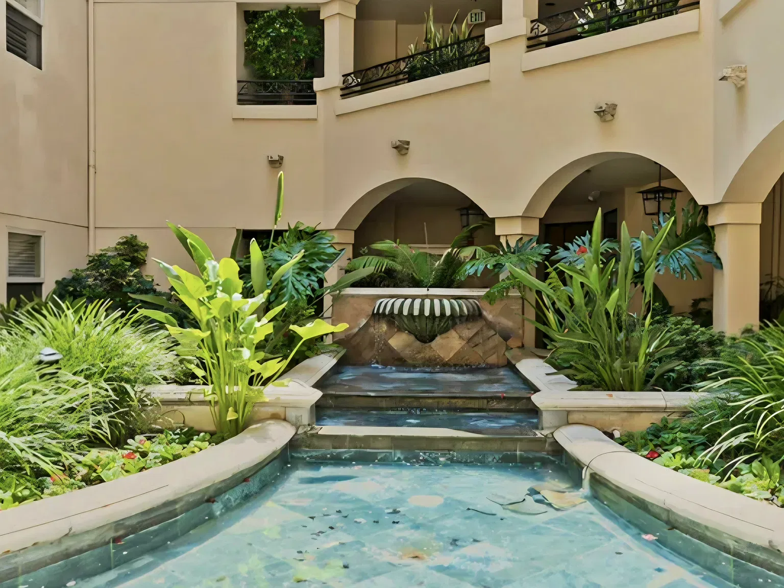 2 bed, 1755 sqft, $5,500 — Photo 3