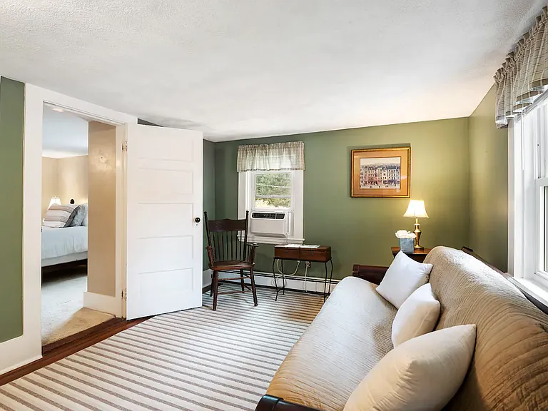 935 Bay Rd #2 — Photo 19
