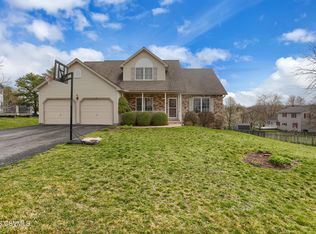 42 Edgemont Dr, Lewisburg, PA 17837