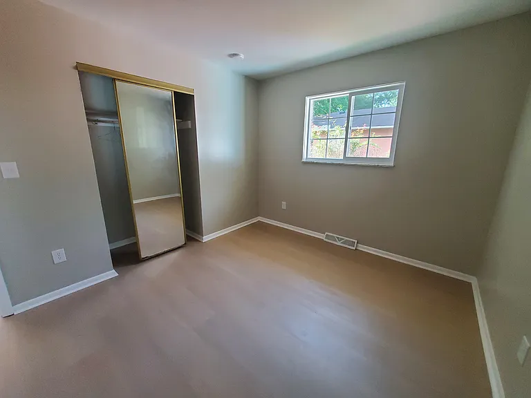 961 S Waverly St #961 — Photo 17