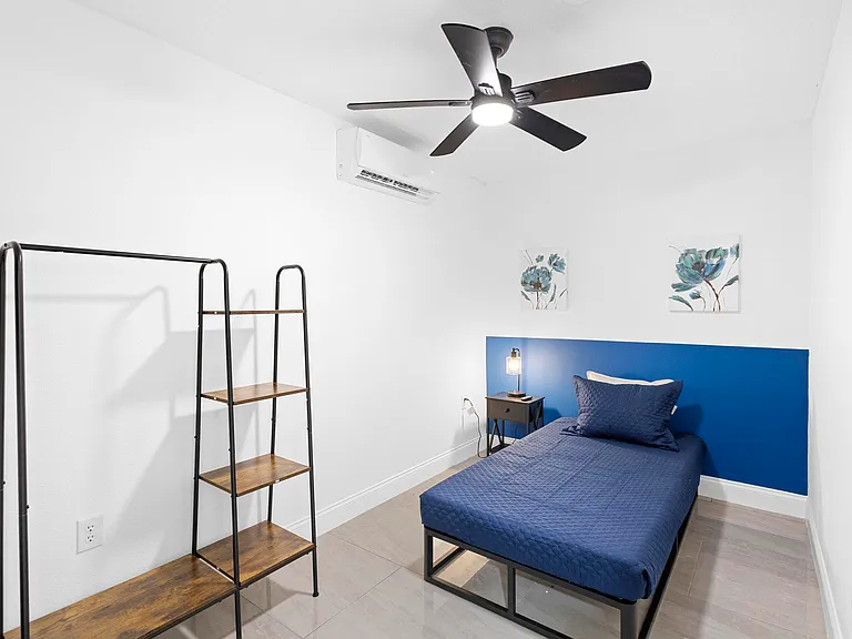 1824 Lake St #2 — Photo 6