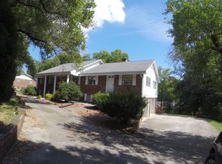 1242 Strange Rd, Lenoir City, TN 37772