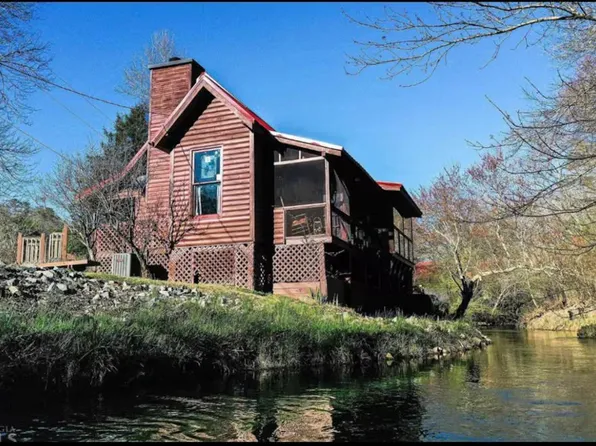 64 Bear Lake Dr, Blue Ridge, GA 30513