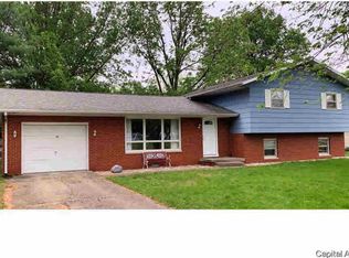 621 E Main St, Rochester, IL 62563