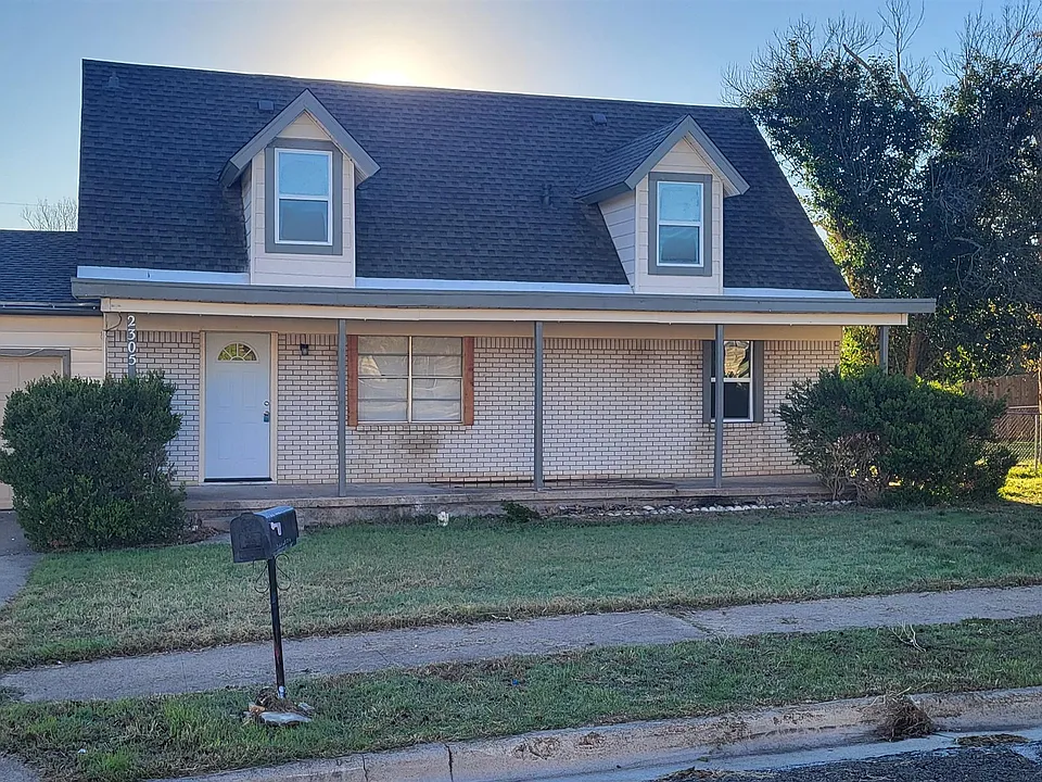 2305 Post Oak Ave