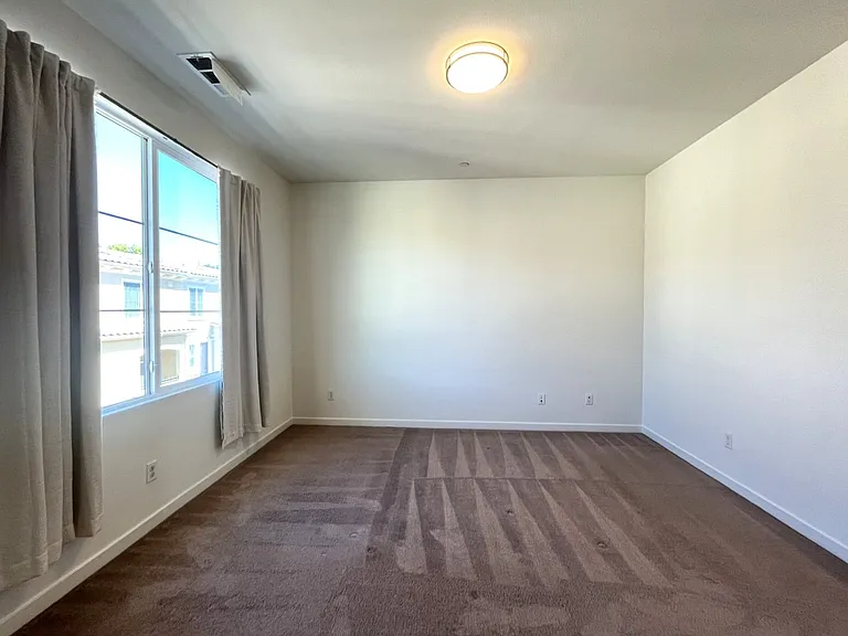 3105 Marigold Cir — Photo 21