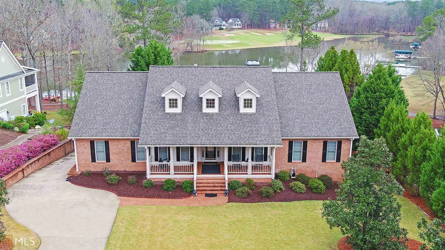2671 Club Dr photo 1