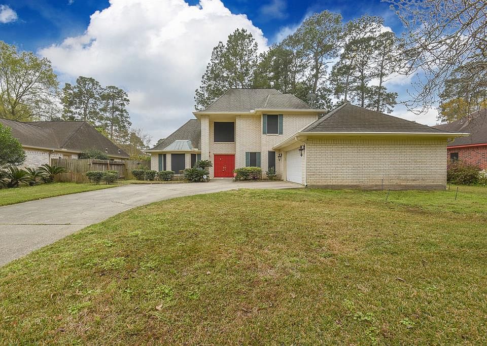 1st image of 8026 17th Green Dr