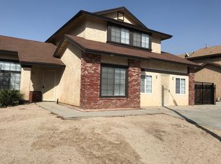 527 E Kettering St, Lancaster, CA 93535
