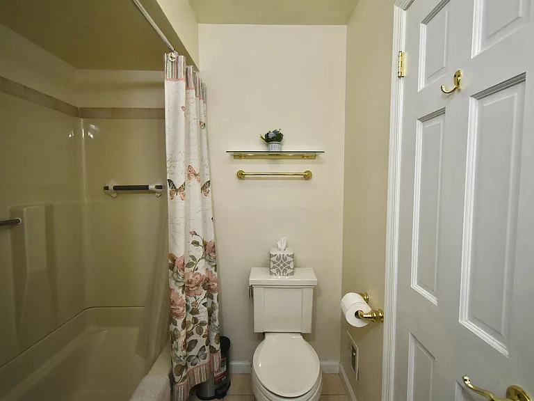 134 Prospect Ave — Photo 21