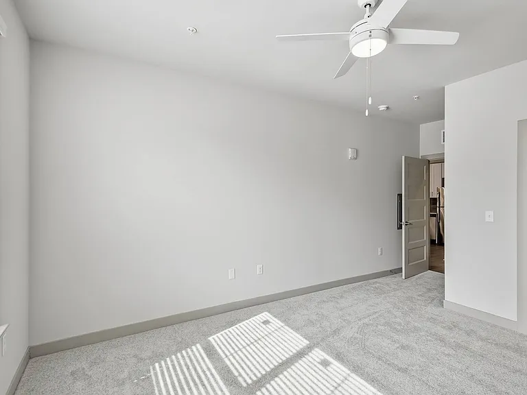 Viridian Apartments — Photo 35