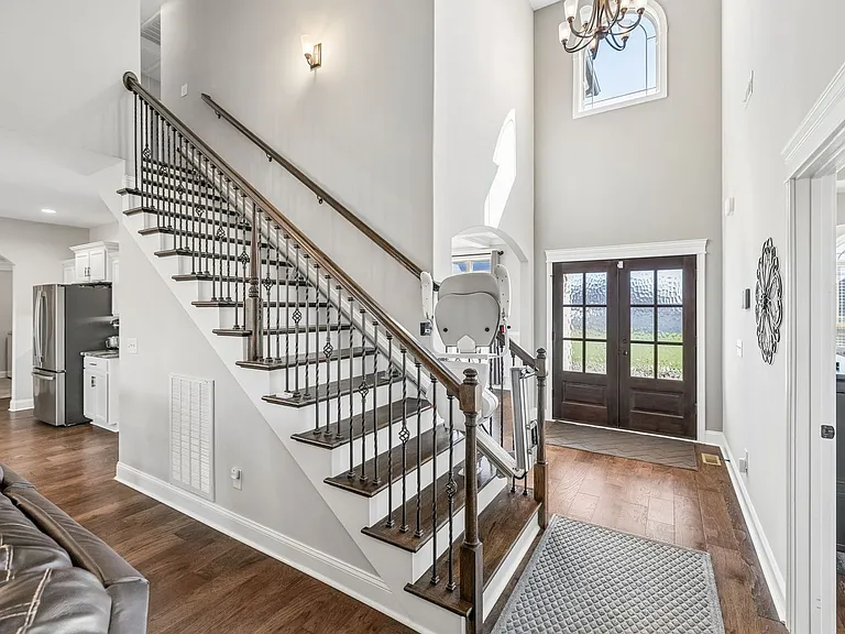 8325 Turnbull Dr — Photo 3