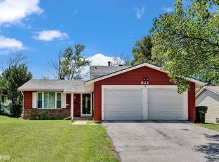 822 Blackhawk Dr, University Park, IL