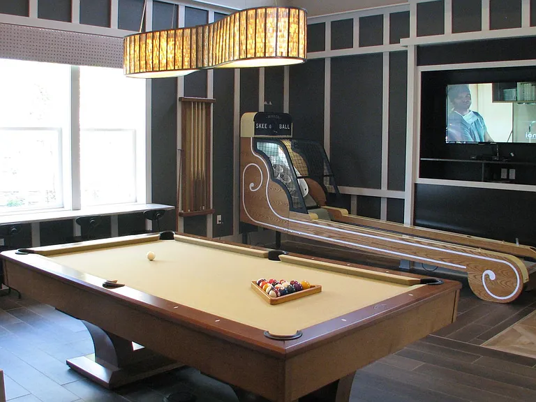 Sports Lounge