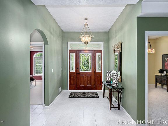 2nd image of 1425 Park Forest Ct NE