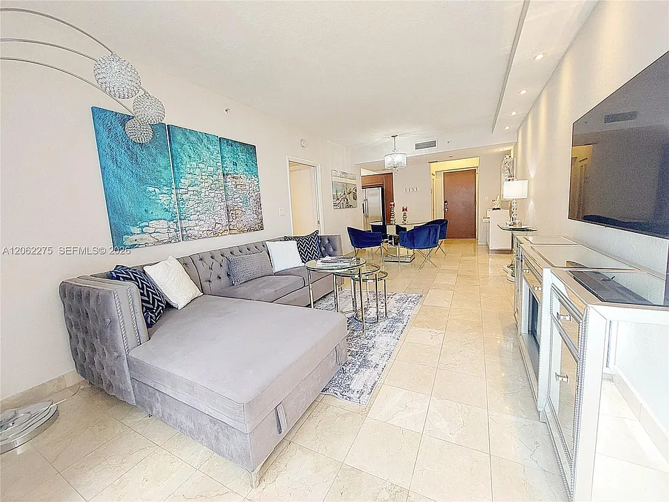 6365 Collins Ave #905