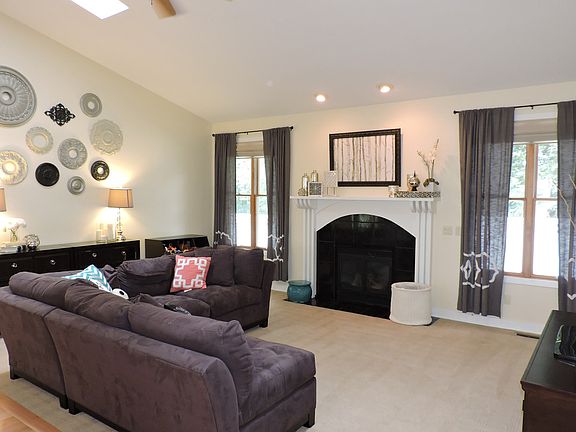 Vaulted ceilings in the living room