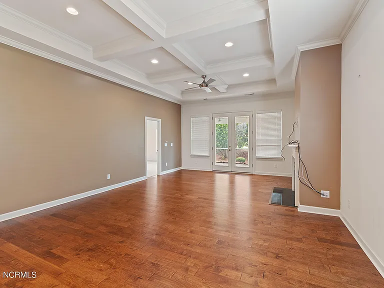 3219 Bay Winds Dr — Photo 7