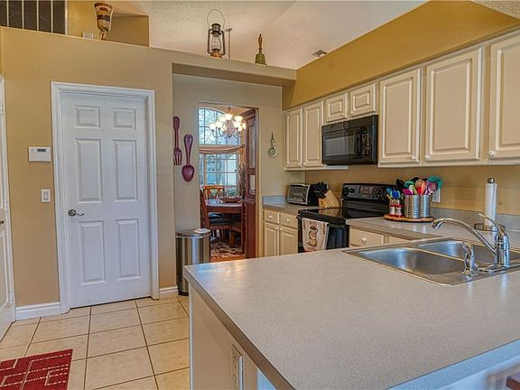 4th image of 557 Serenity Pl