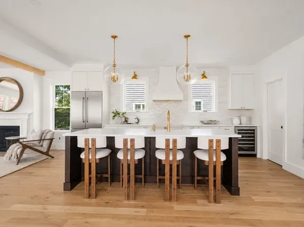 37 Foley Beach Rd, Hingham, MA 02043
