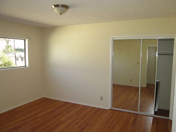 5th image of 5906 Willoughby Ave APT 6