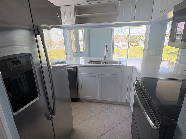 872 Caribbean Dr — Photo 17