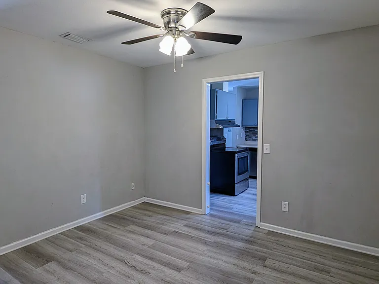 613 Franklin St — Photo 4