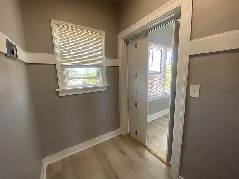 5918 Genoa St — Photo 5
