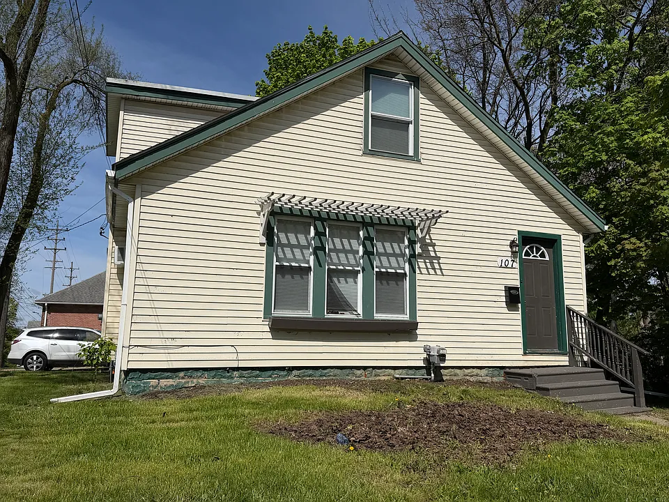 107 N Sanford St