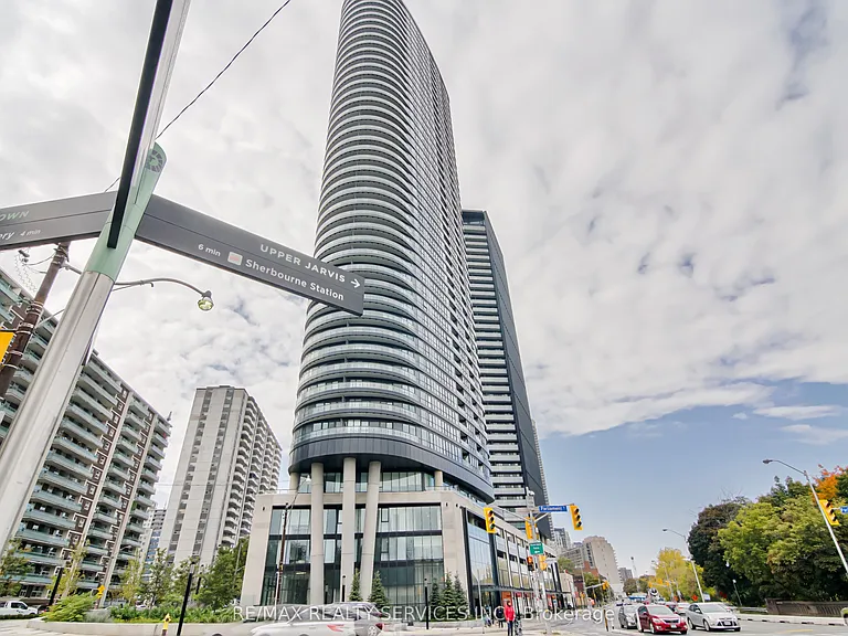585 Bloor St E #2321 — Photo 2