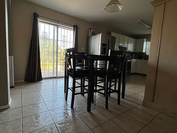 2nd image of 2709 Hawaii St