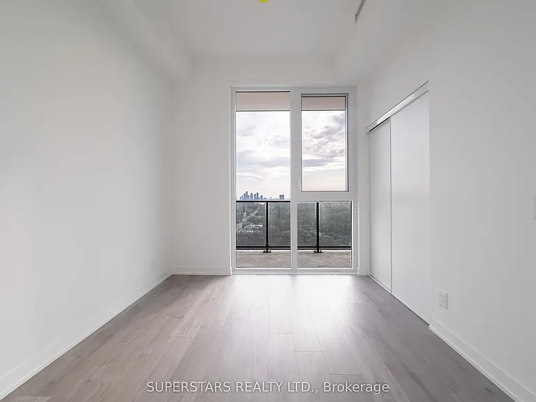 285 Dufferin St #1124 — Photo 11