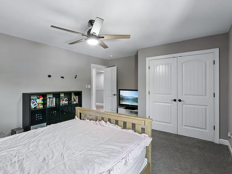 367 Poplar Ave — Photo 32