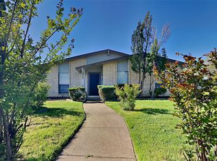 2100 Chatsworth Rd, Carrollton, TX 75007