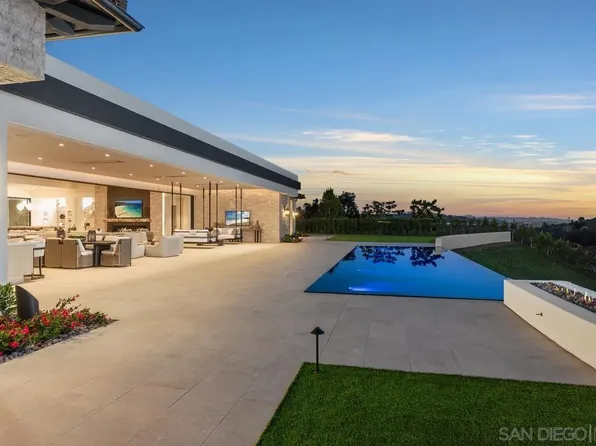 5968 Ladys Secret Ct, Rancho Santa Fe, CA 92067