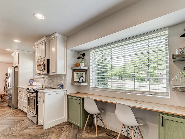 801 Rock Hollow Rd — Photo 15