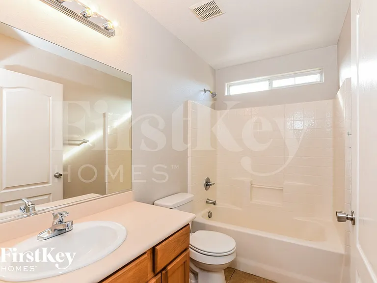 6422 Fulton Meadows Ave — Photo 13