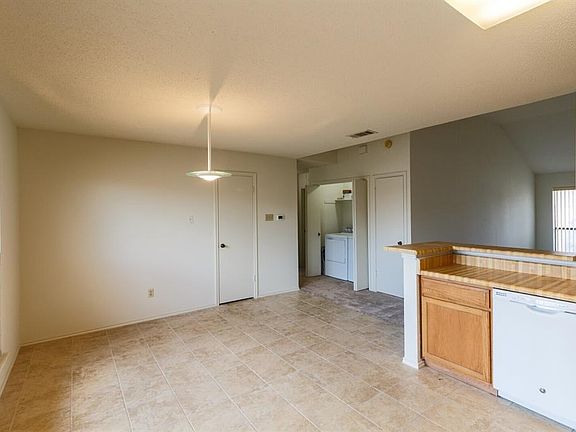 4th image of 2224 Limestone Ln