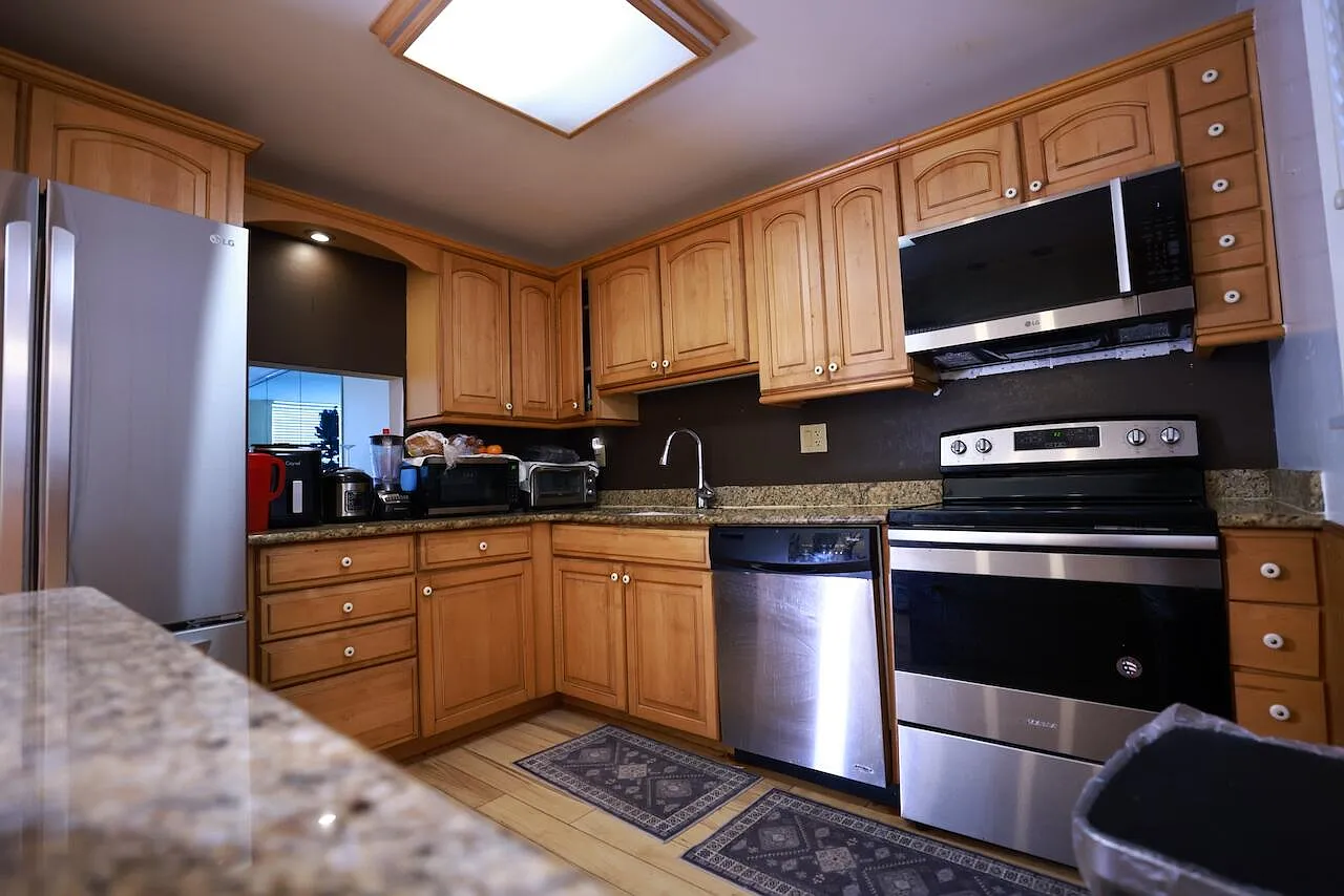 2 bed, 2.0 bath, 970 sqft, $1,850 — Photo 4