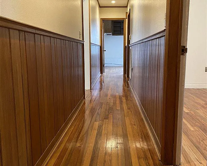 2266 Cloverdale Ave — Photo 21