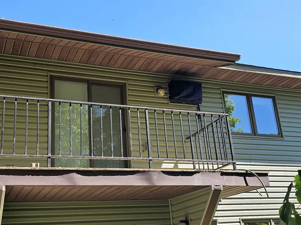 620 7th Ave NE APT 8, Pipestone, MN 56164