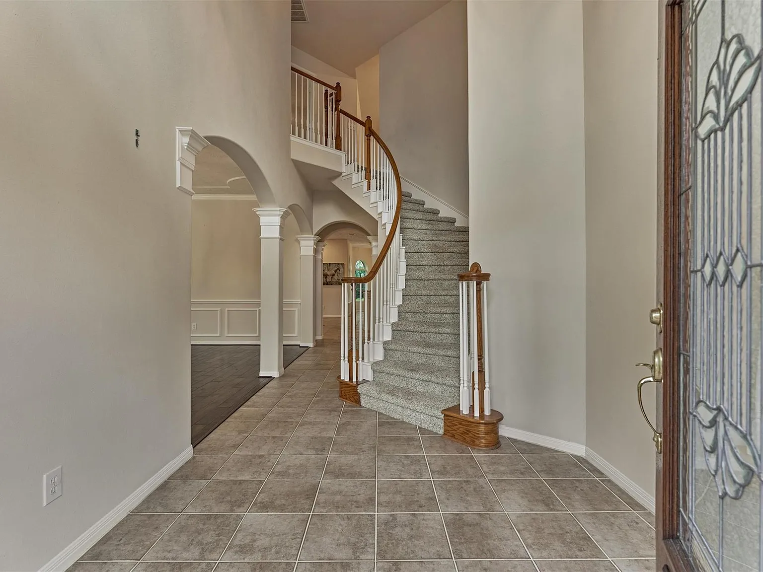 4 bed, 3.5 bath, 3738 sqft, $3,795 — Photo 4