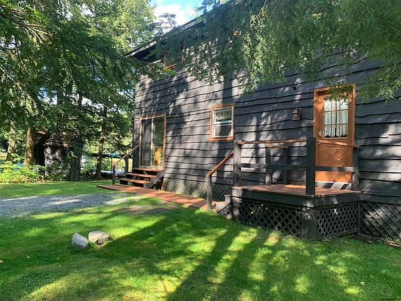 5th image of 448 N Shore Road Pl
