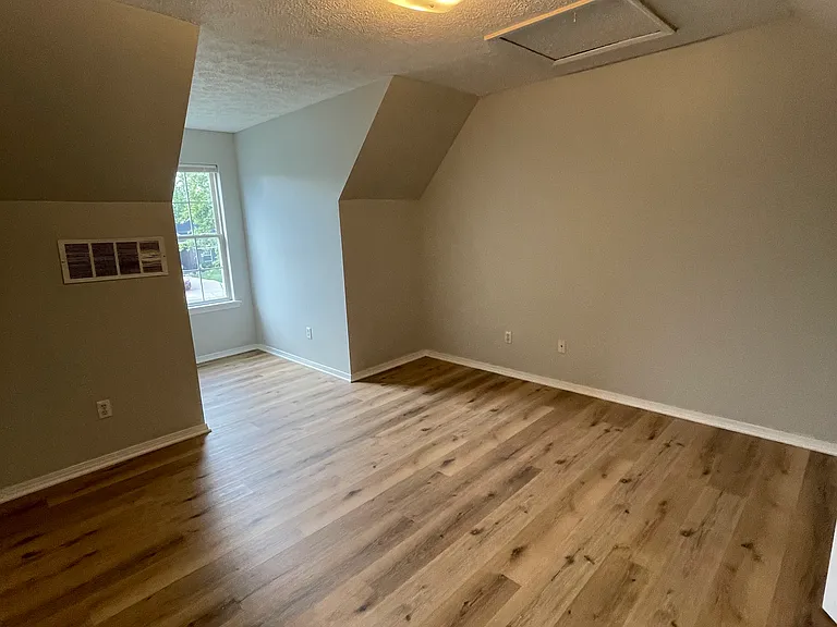 2536 Lake Shore Point — Photo 14