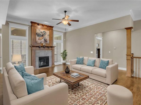 5801 N Liberty Ave, Kansas City, MO 64118