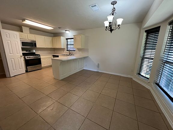 2nd image of 1880 Mullins Ct